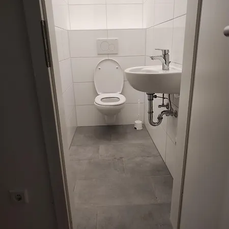 Livingstation R1 Bis R4 Homestay szállás